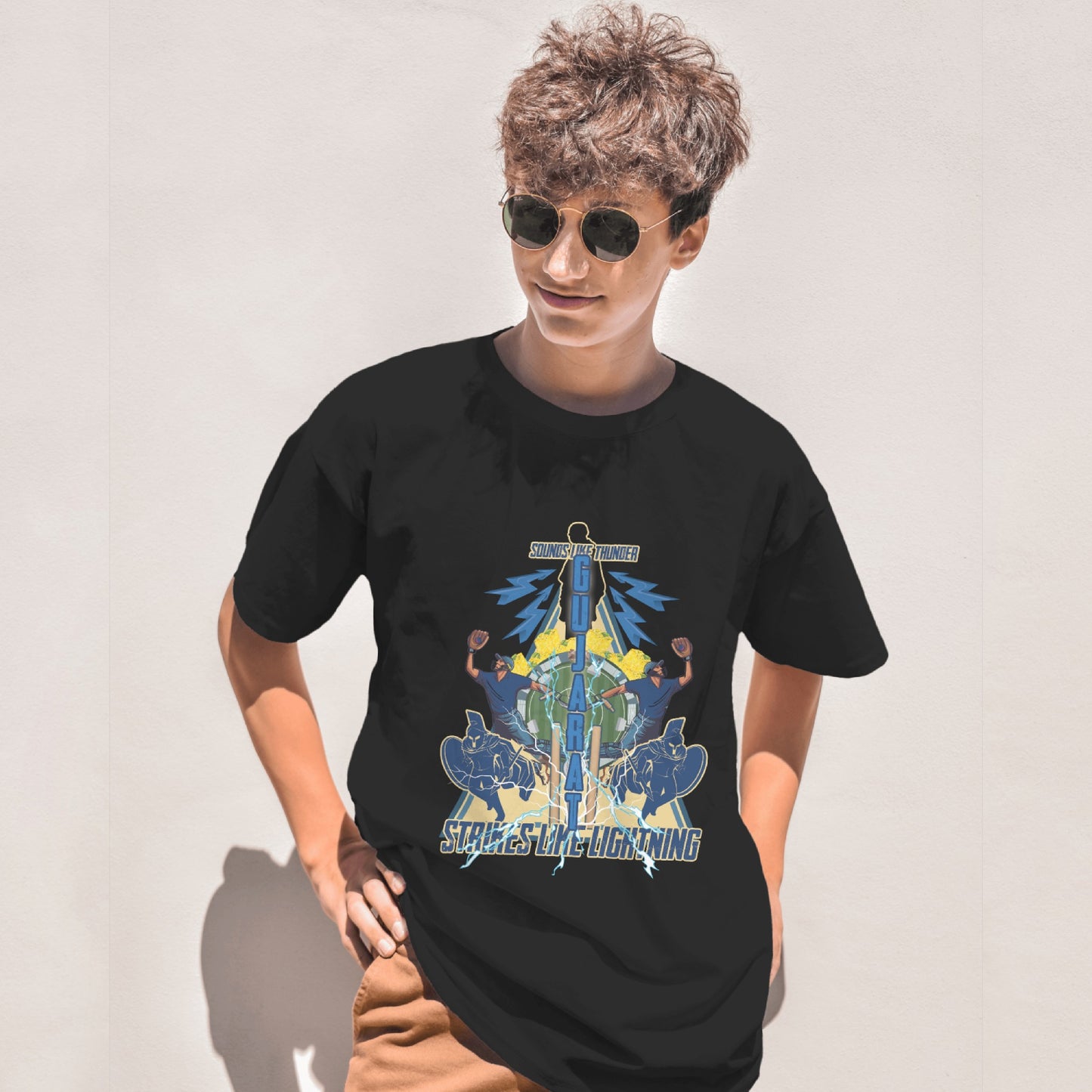 Aavyo Re Garaj! - Gujarat - Unisex Oversized T-shirt