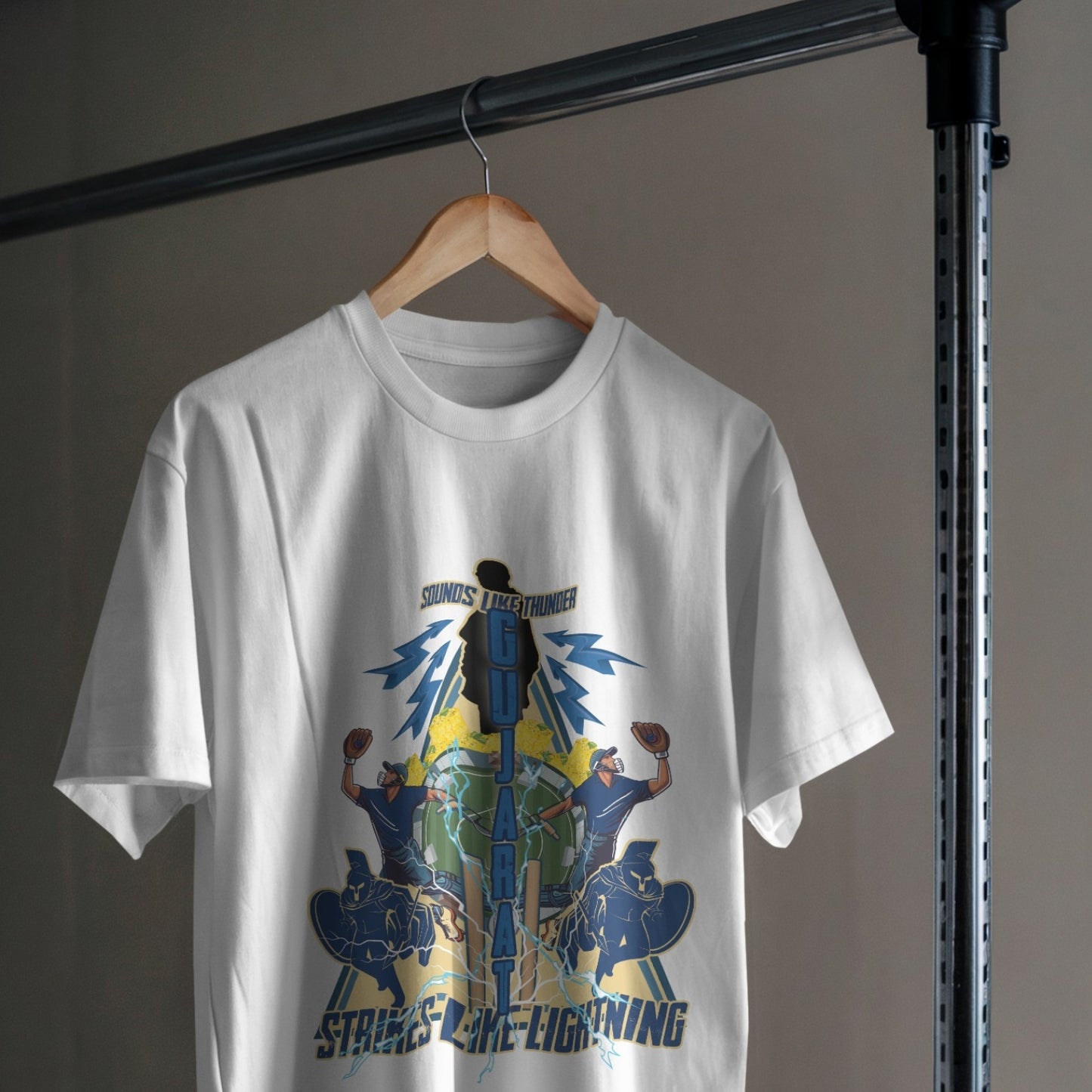 Aavyo Re Garaj! - Gujarat - Regular T-shirt